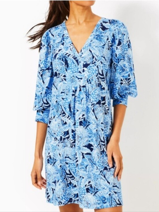 Lilly Pulitzer Dresses & Skirts - Lilly Pulitzer Blue Multi Floral V-Neck Dress In Coastal Constellation